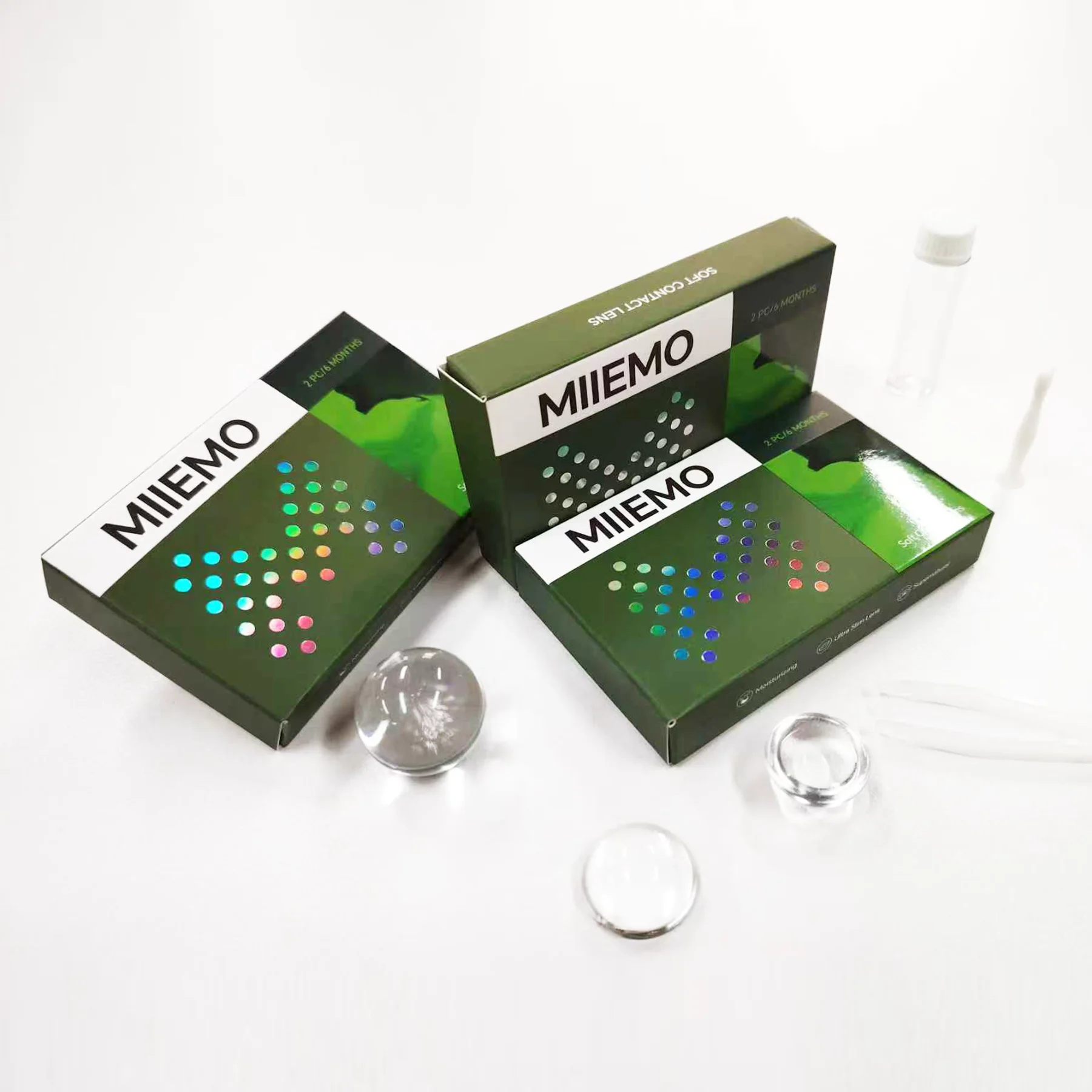 Aurora Pearl Gray contact lens close-up product image