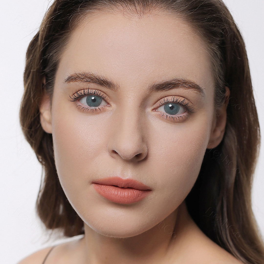 Fiesta Jade Colored Contacts - Image 4